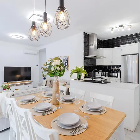 Elegance Cityscape *